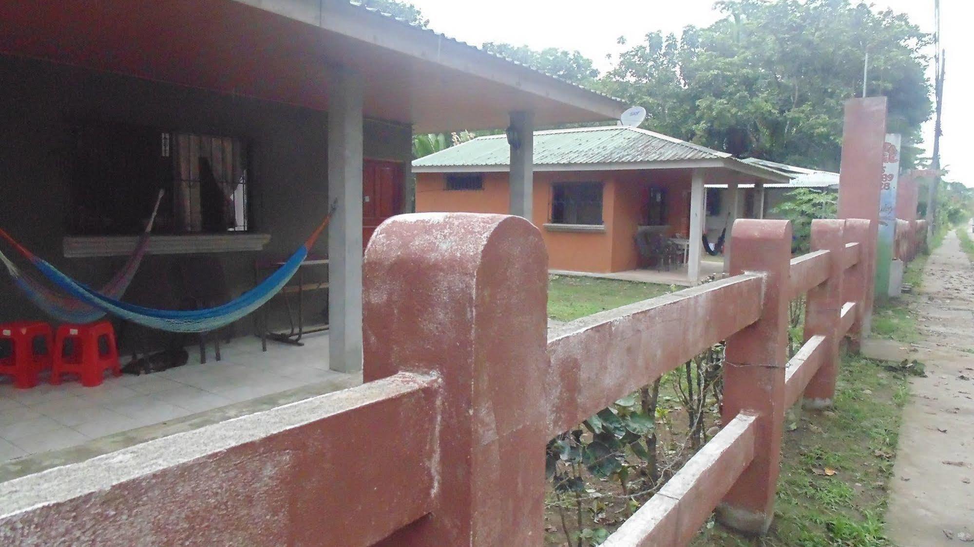 Cahuita Lodge Exterior foto